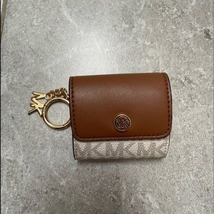 Michael Kors Logo Clip Case For Apple AirPods